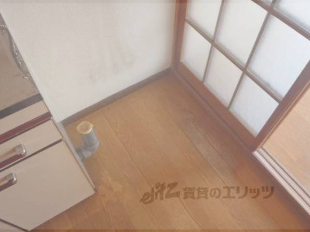 冷蔵庫置場　キッチン横に冷蔵庫置けます