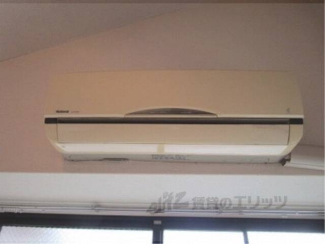 エアコン　リビング