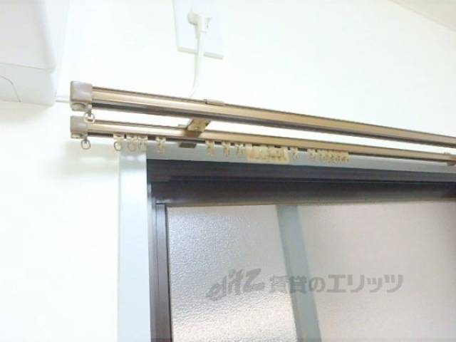 カーテンレール