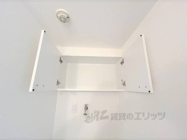 洗濯機置場　上部収納