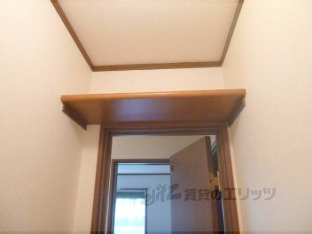 トイレ　トイレ戸棚
