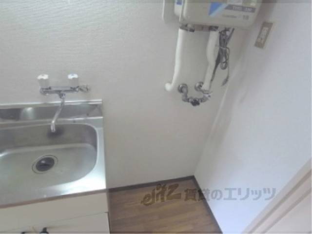 冷蔵庫置場　ｷｯﾁﾝ横に設置できます