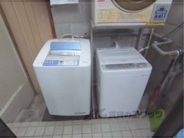 洗濯機置場　共同ランドリー　共同のランドリーになります