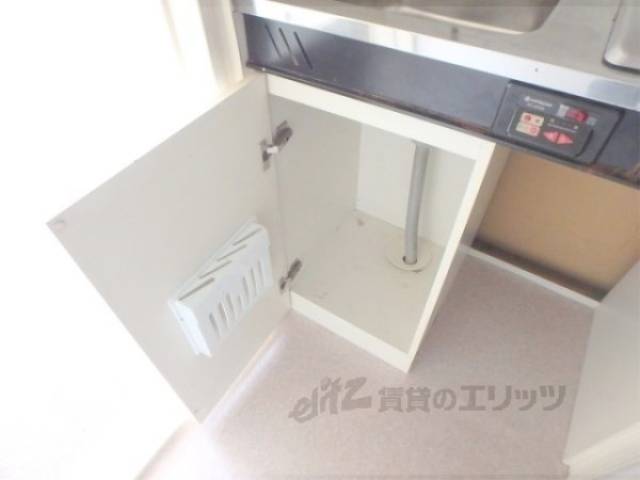 キッチン　下部収納