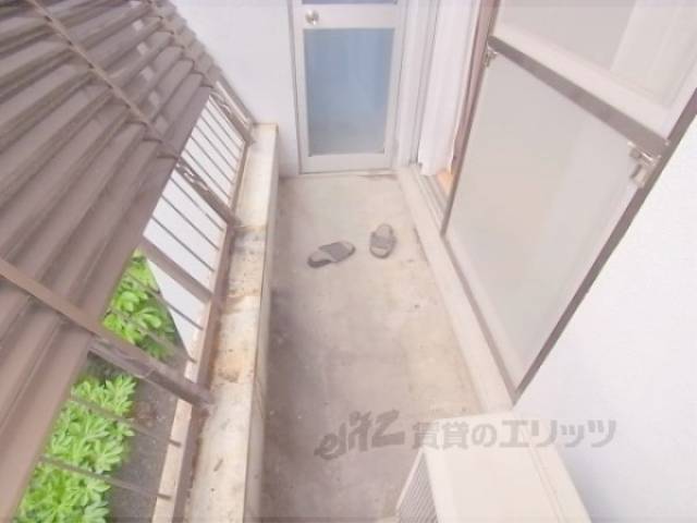ベランダ 洗濯物も干せます。