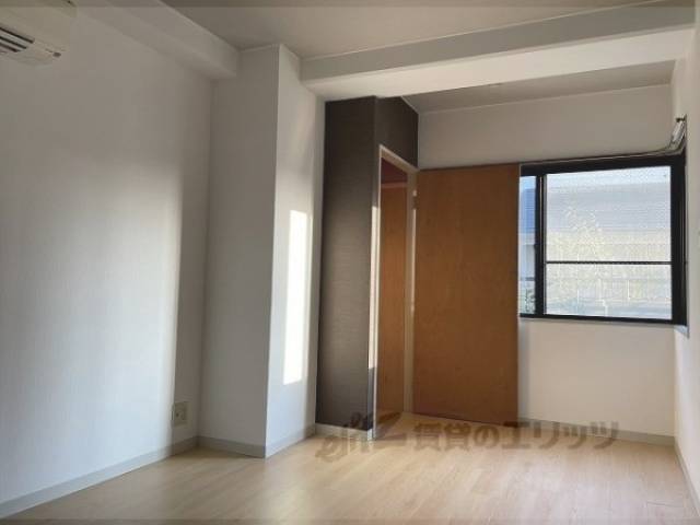 洋室　エアコン