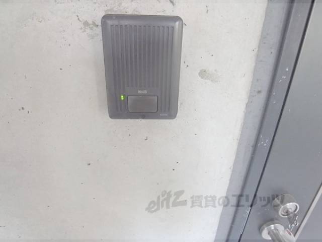 玄関　インターホン
