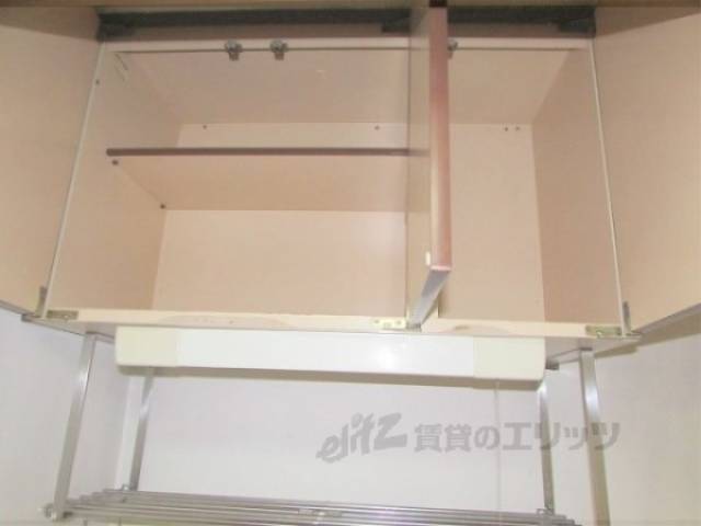 収納　キッチン上収納