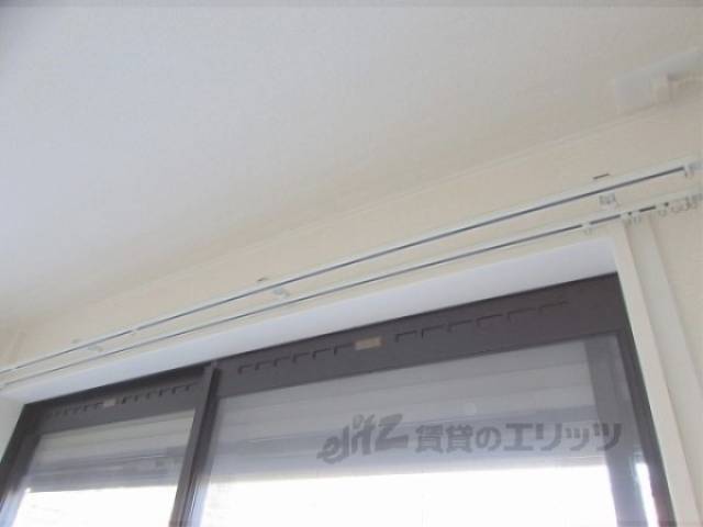 カーテンレール