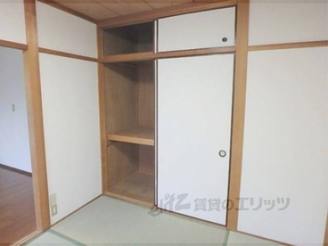 収納　6帖和室収納