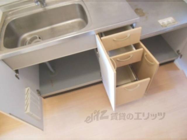 キッチン　下部収納