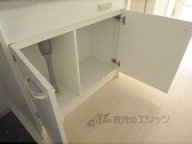 キッチン　下部収納
