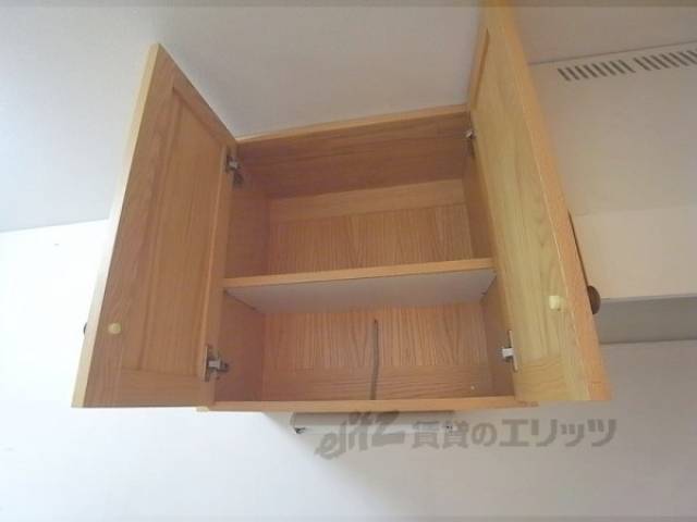 キッチン　上部収納