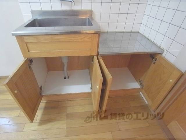 キッチン　下部収納