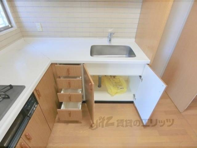 キッチン　キッチン下部収納
