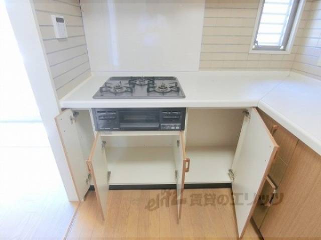 キッチン　キッチン下部収納