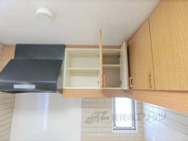 キッチン　キッチン上部収納