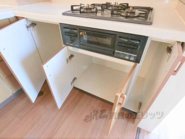 キッチン　キッチン下部収納