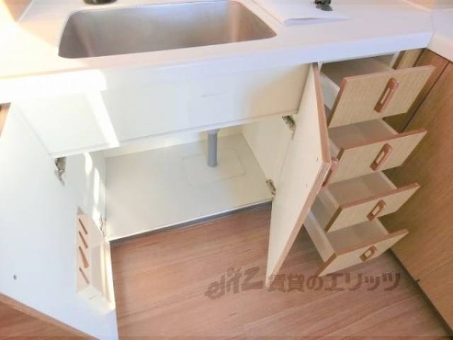 キッチン　キッチン下部収納