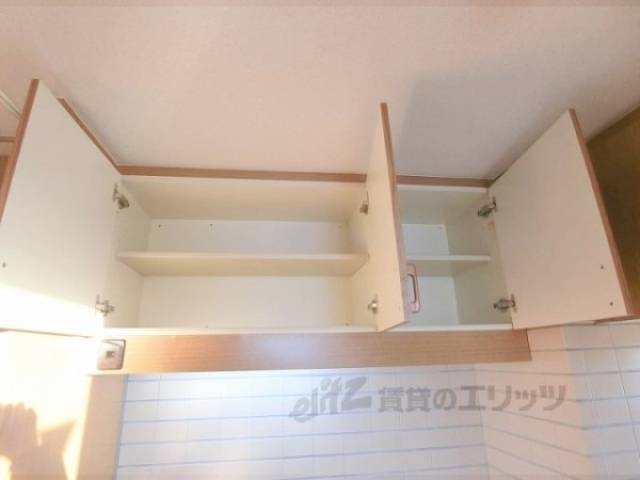 キッチン　キッチン上部収納