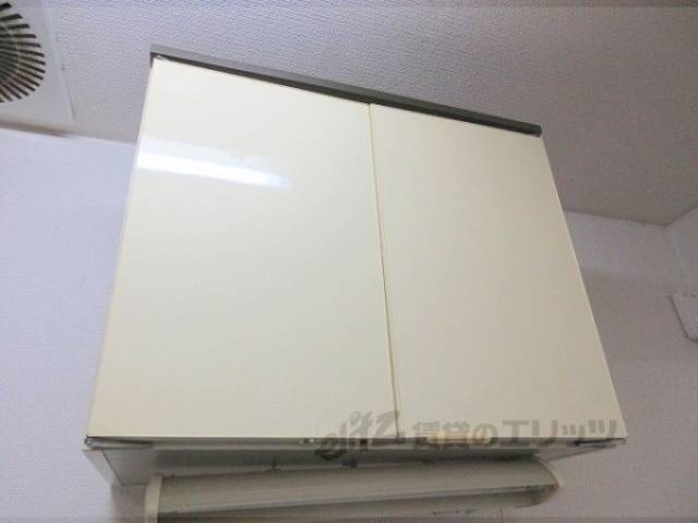 キッチン　上部収納