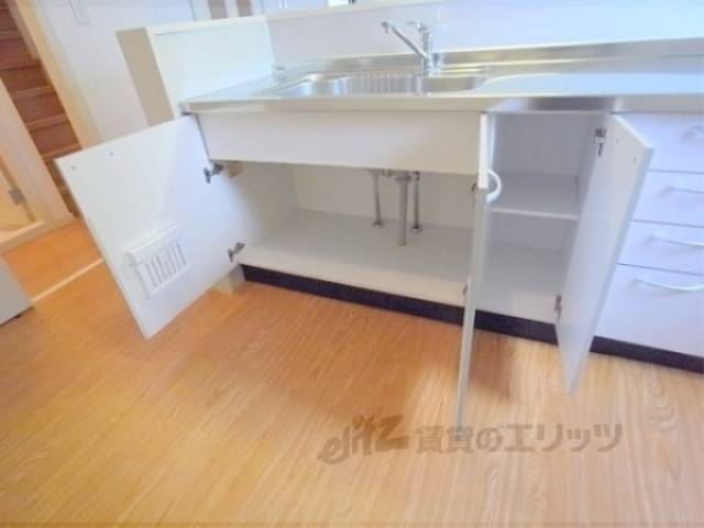 キッチン　下部収納