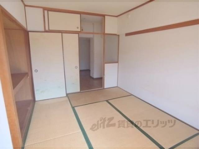 和室　西向きのお部屋になります