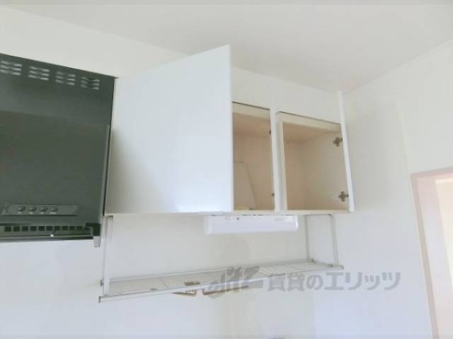 キッチン　上部収納