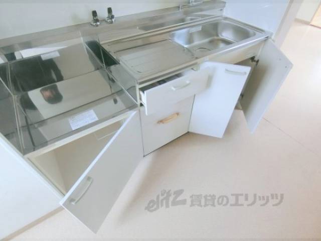 キッチン　下部収納