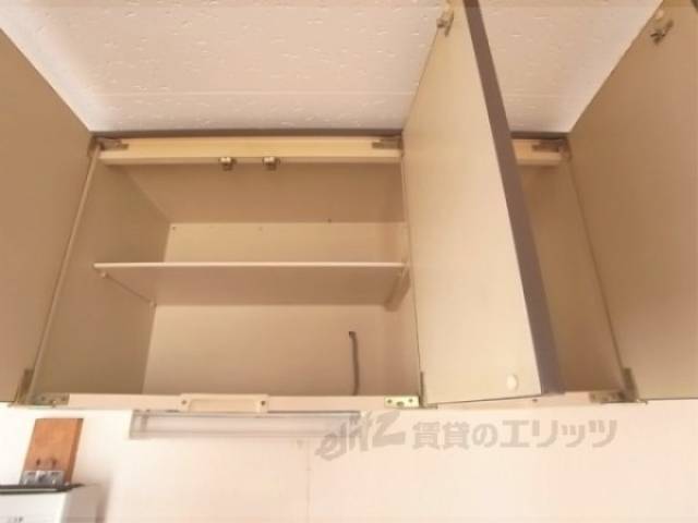キッチン　キッチン上部収納