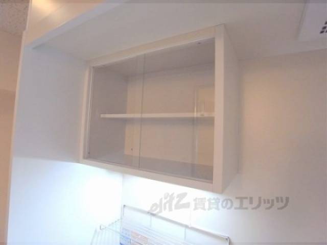 収納　キッチン上吊棚