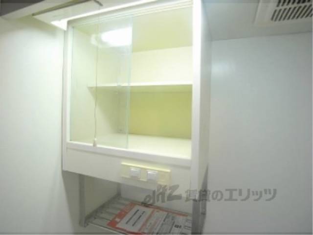 キッチン　収納棚