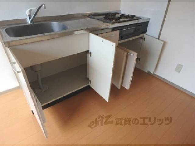 キッチン　キッチン下部収納