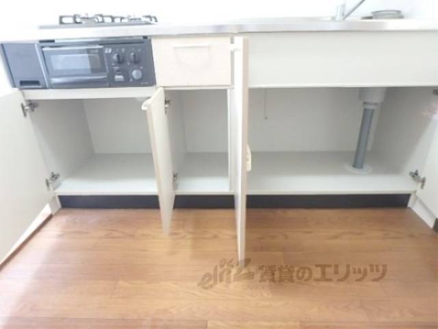 キッチン　下部収納