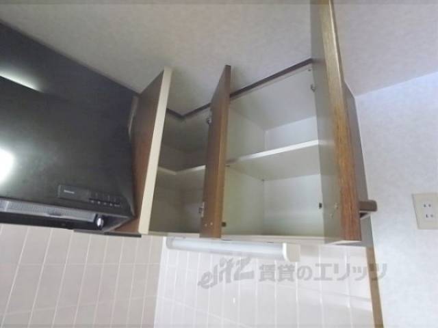 キッチン上部収納