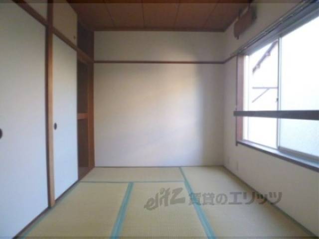 和室　６帖のシンプルな和室。