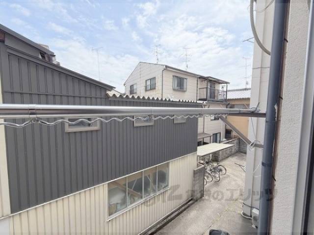ベランダ　ベランダはないですが物干し竿はあります