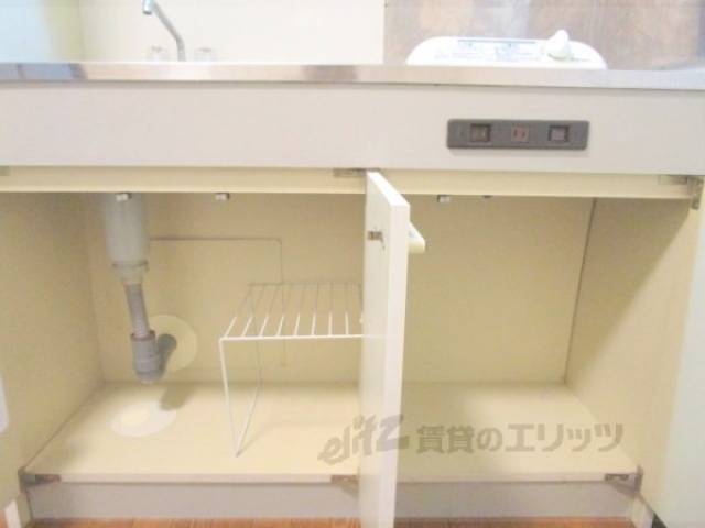 キッチン　下部収納