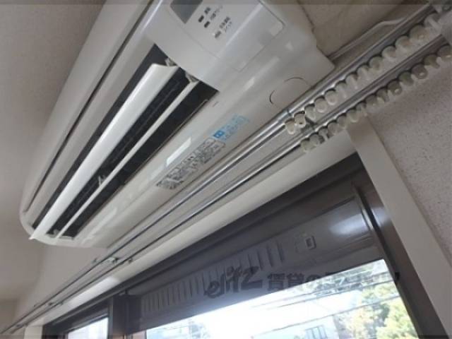 カーテンレール