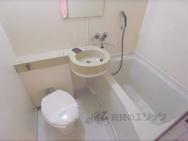 ユニットバス　ゆとりのあるユニットバスです