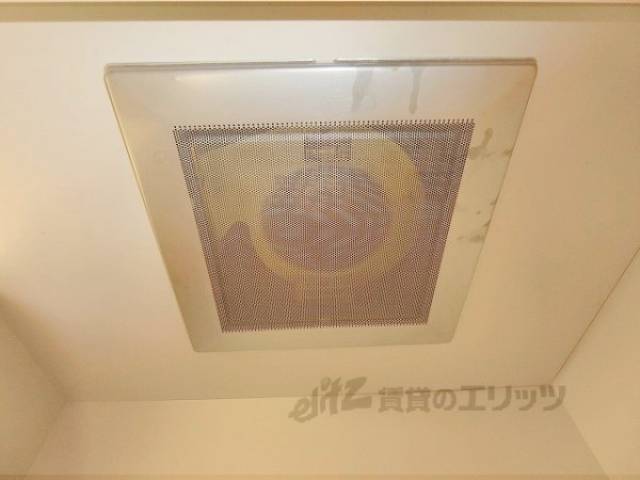 キッチン　換気扇