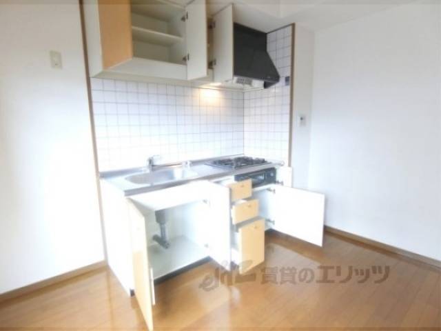 キッチン　給湯器