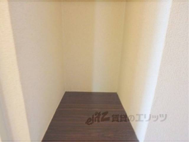 下駄箱　上部物置
