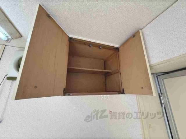 キッチン　上部収納
