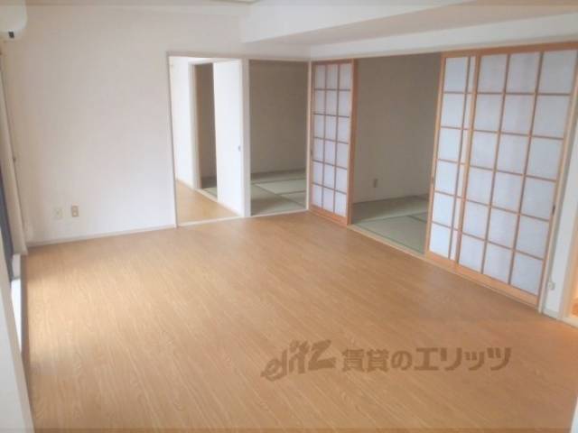 リビング　14帖のリビングで広々。