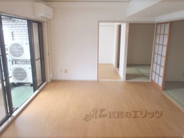 リビング　綺麗な室内ですよ。