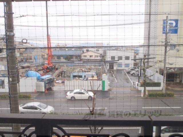 眺望　3階からの景色。西大路通目の前。