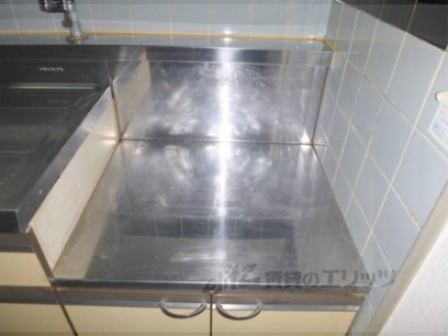 キッチン　コンロ設置位置