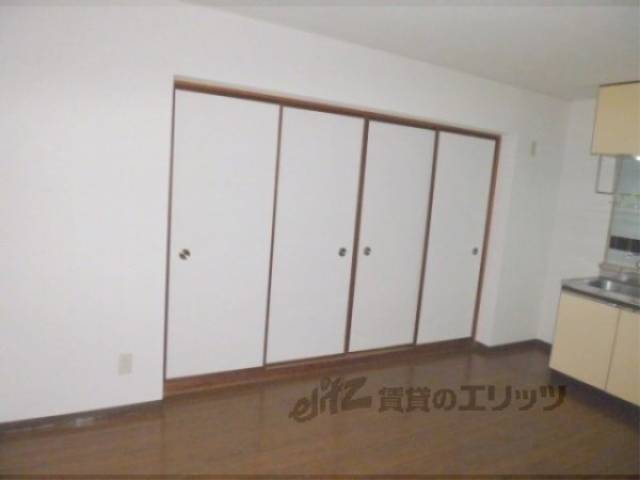 リビング　８帖