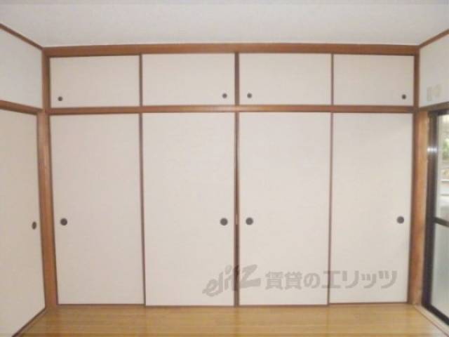 収納　押し入れ